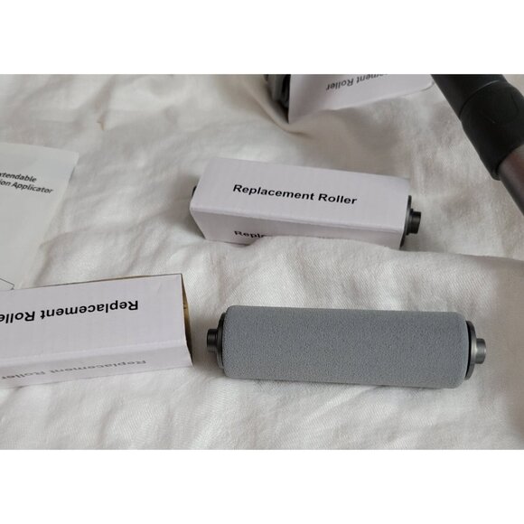 NEW EASACE Extendable Back Body Lotion Applicator w/3 Rollers Portable open pkg - Picture 3 of 5